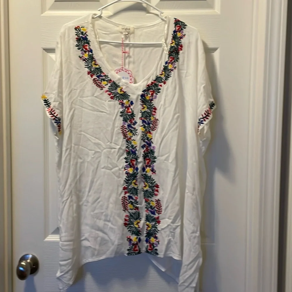 Shirt - Picture 1 of 3